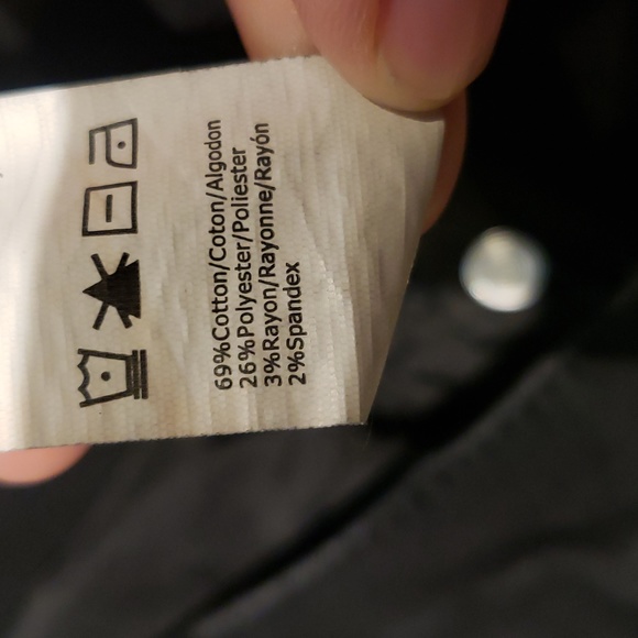 ๐งโ๐10/10๐งโ๐Wax jean shorts in black - Picture 5 of 8